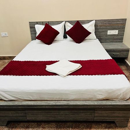 Hotel Utsav Palace Kanpur Eksteriør billede