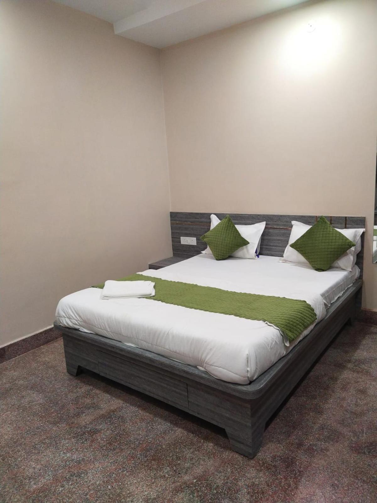 Hotel Utsav Palace Kanpur Eksteriør billede