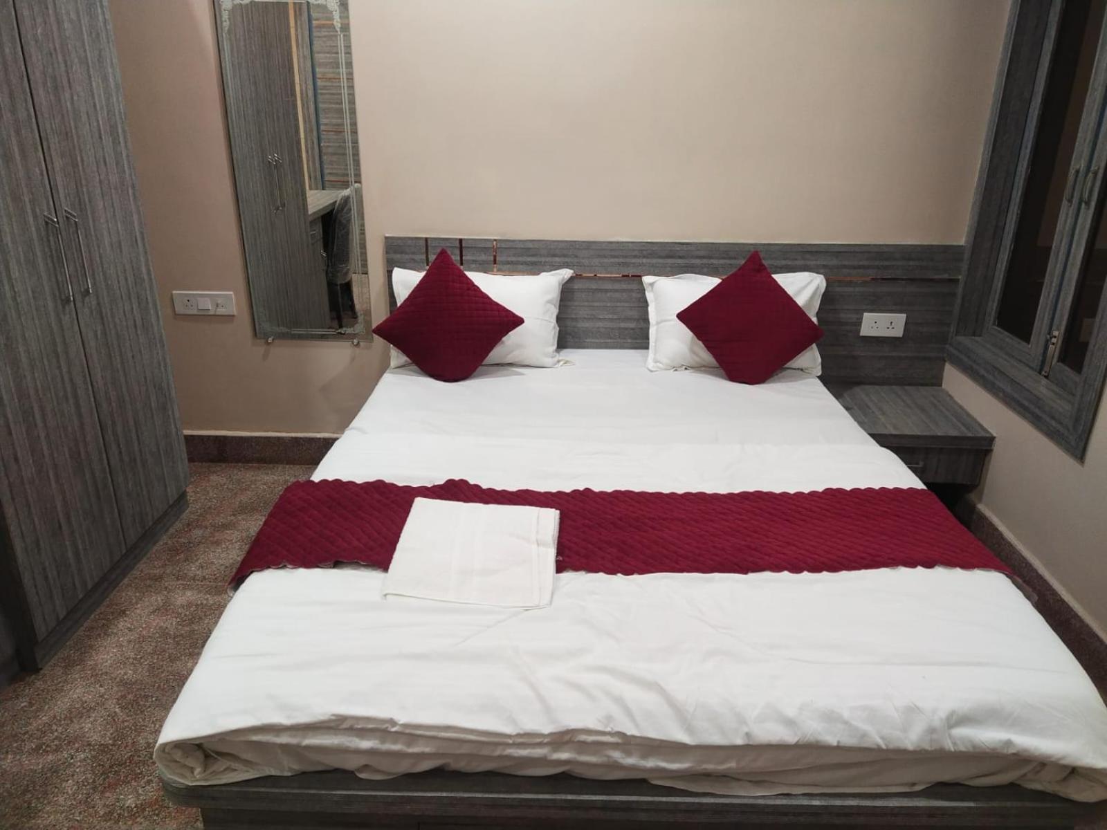 Hotel Utsav Palace Kanpur Eksteriør billede